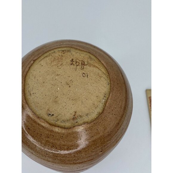 Handmade Art Pottery Vase Vintage 2001 Signed 4‎ Handled Milk Jug 9” Brown Tan - Picture 10 of 12